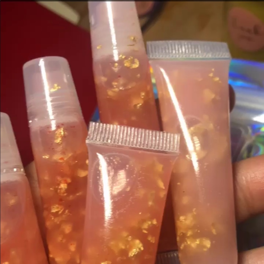 Lashes - Picture 3 of 3